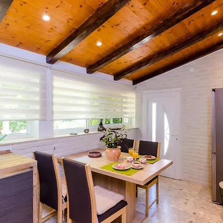 Camelia Luxury Apartman