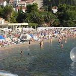 Camelia Luxury شقة