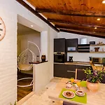 Camelia Luxury