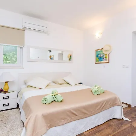 Camelia Luxury דירה *