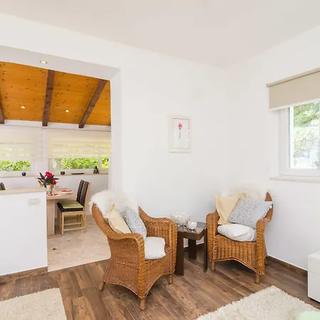 Apartment Camelia Luxury