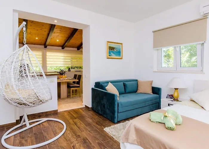 Camelia Luxury *