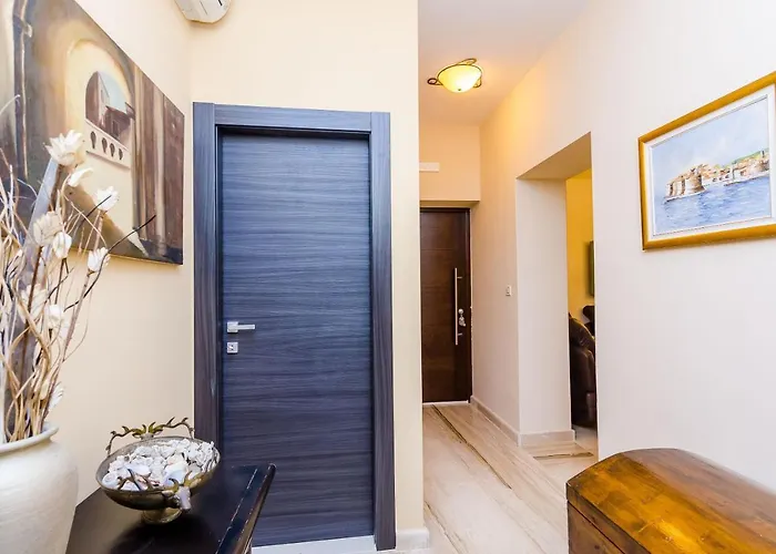 Camelia Luxury 아파트 *