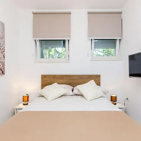 Camelia Luxury * 杜布罗夫尼克